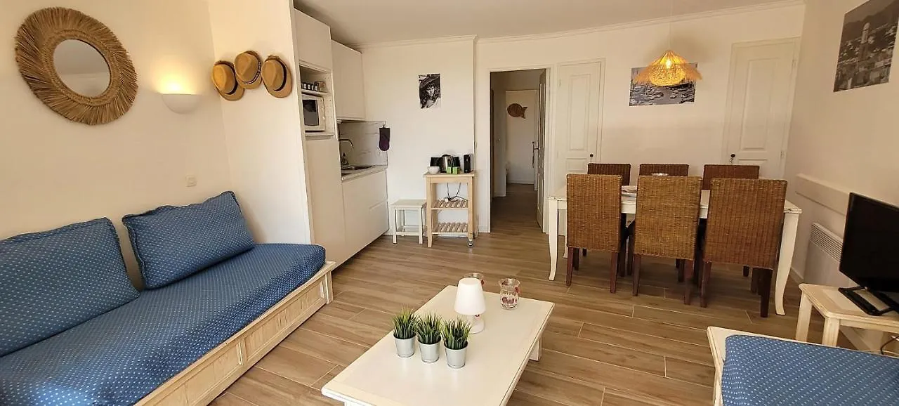 Bright Cocoon With Garden And Sea View Apartment Grimaud France